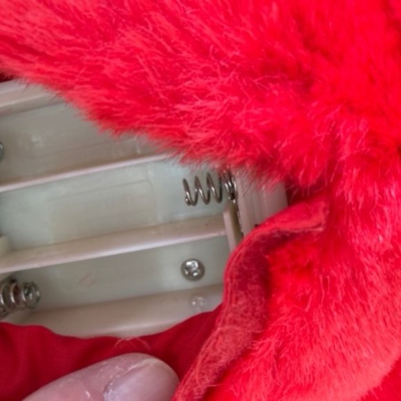 VTG Tickle Me Elmo Surprise 2000 Talks Laughs Sings Shakes 13” Sesame Street Toy - Picture 15 of 17